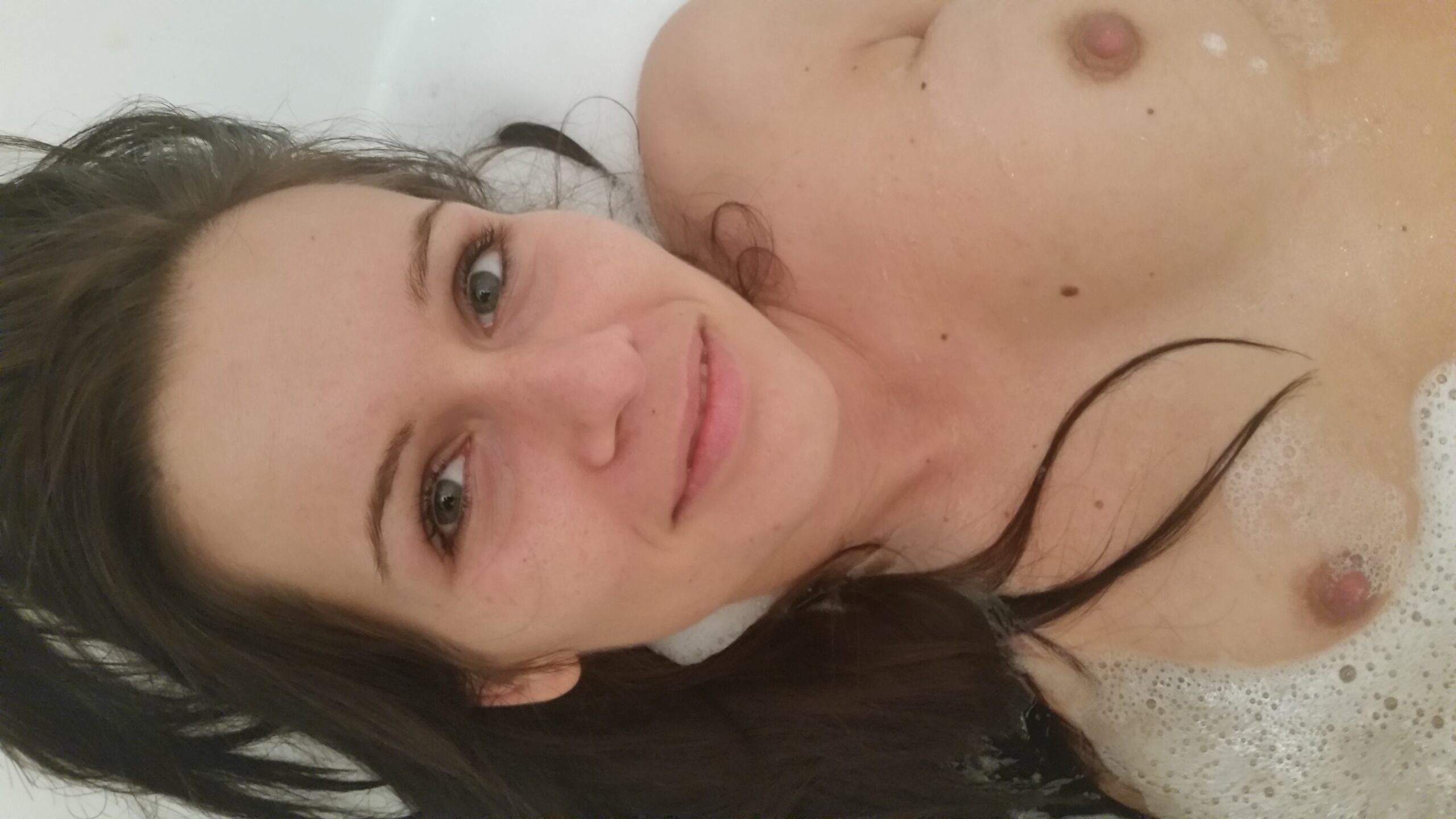 You are currently viewing Baiser Brutal dans mon Bureau : l’Adrénaline d’une Femme Active