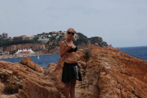 Read more about the article Baiser Brutal au Bureau : Ma Déflagration avec Arnaud