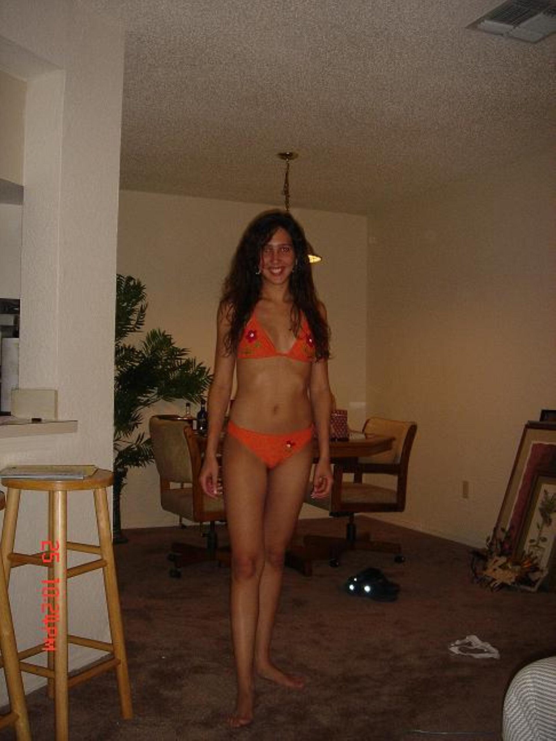 Read more about the article Bureau Interdit : Ma Baise Sauvage avec le Boss sous les Néons