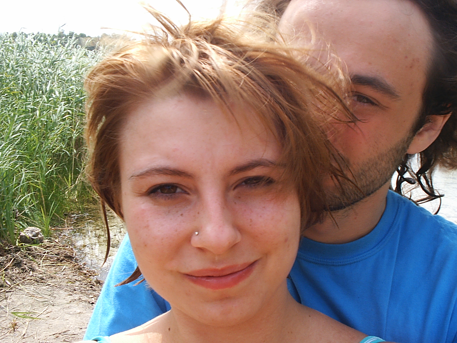 Read more about the article Baiser sauvage dans le bureau de la directrice : mon tailleur craque sous la tension