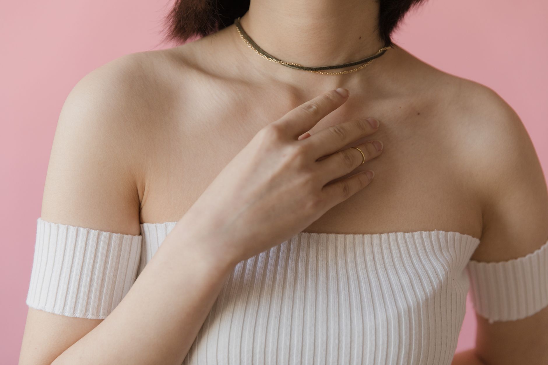 Read more about the article Baise Sauvage au Bureau : Mon Appétit Dévorant Sous le Tailleur